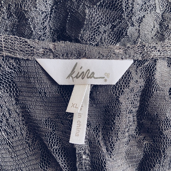 grey lace floral flowy boho sheer tank with pocket - Picture 7 of 10